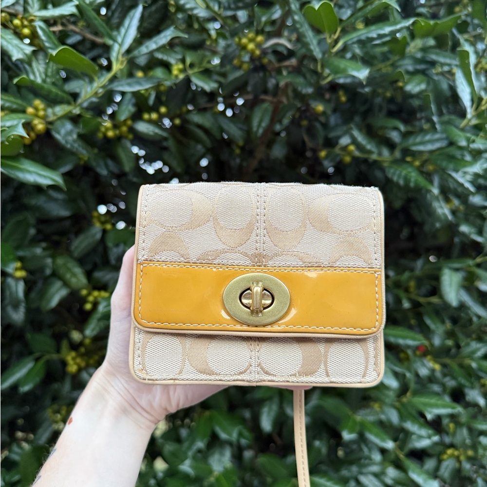 SOLD - Coach Mini Crossbody bag w/ Gold Hardware